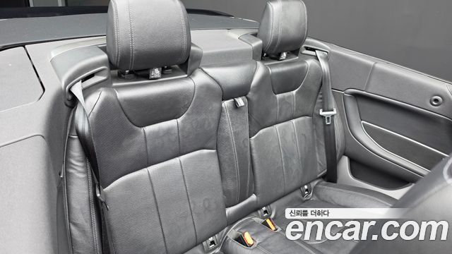 Land Rover Range Rover Evoque 2018 — photo 17
