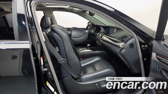 Lexus LS 2016 — photo 11