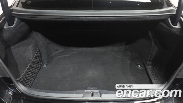 Lexus LS 2016 — photo 20