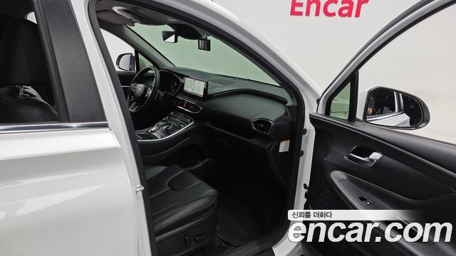 Hyundai Santafe 2022 — photo 17