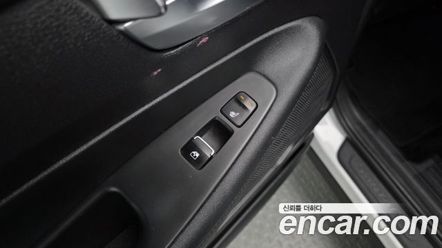 Hyundai Santafe 2022 — photo 25
