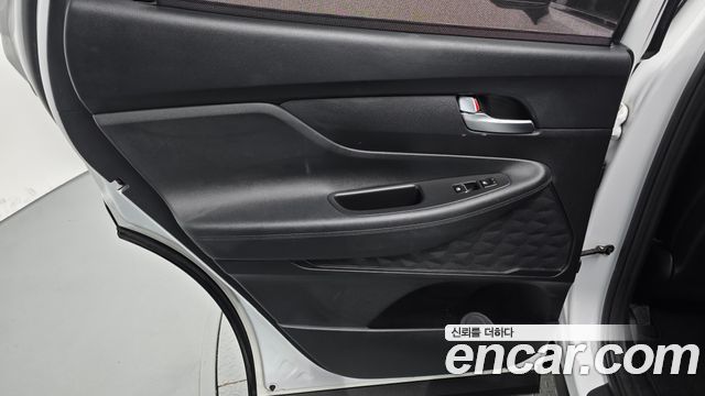 Hyundai Santafe 2022 — photo 15