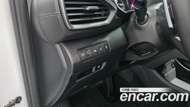 Hyundai Santafe 2022 — photo 31
