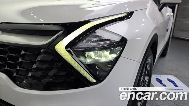 Kia Sportage 2022 — photo 8