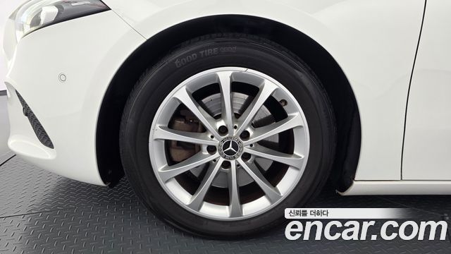 Mercedes-Benz A-Class 2020 — photo 5