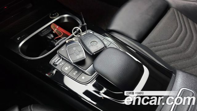 Mercedes-Benz A-Class 2020 — photo 24