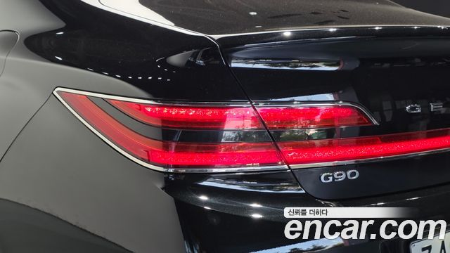 Genesis G90 2019 — photo 9