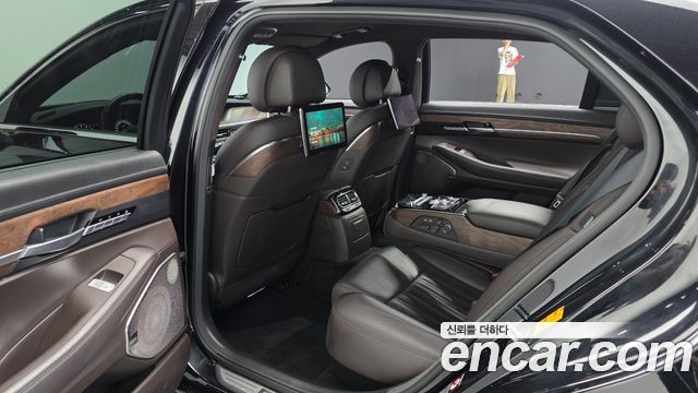 Genesis G90 2019 — photo 16