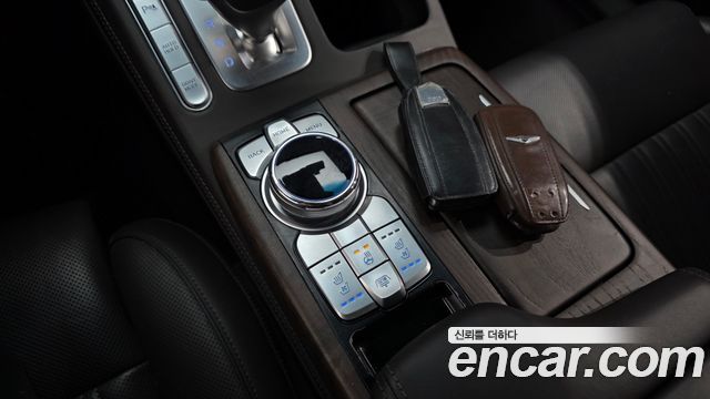 Genesis G90 2019 — photo 29