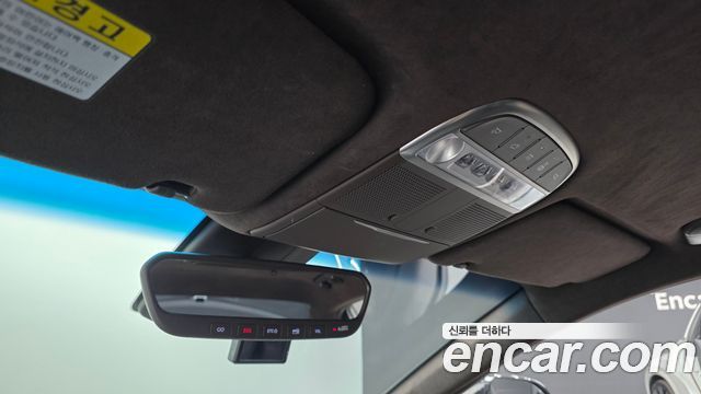 Genesis G90 2019 — photo 30