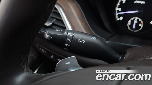 Genesis G90 2019 — photo 39