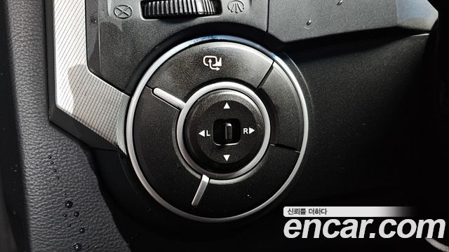 KG Mobility KORANDO 2013 — photo 14