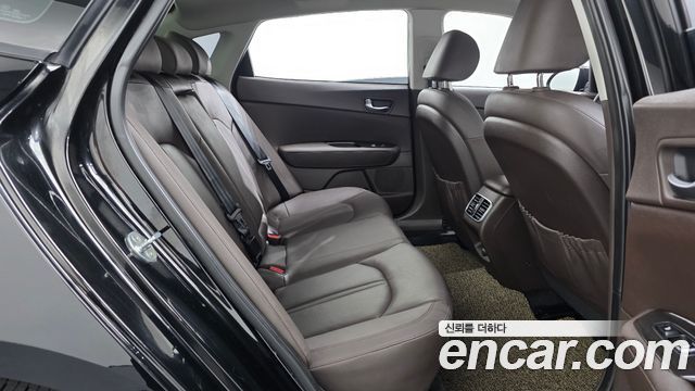 Kia K5 2020 — photo 11