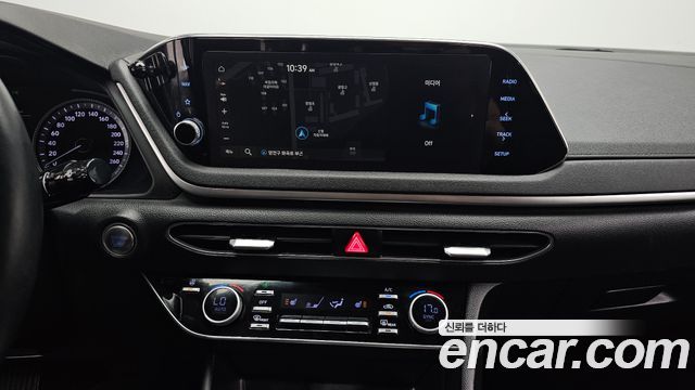 Hyundai Sonata 2023 — photo 20