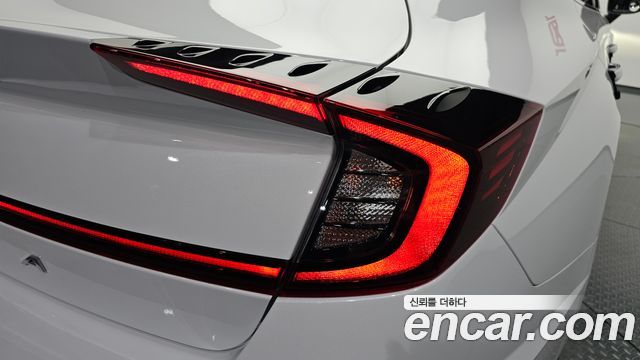 Hyundai Sonata 2023 — photo 9