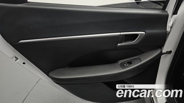 Hyundai Sonata 2023 — photo 15