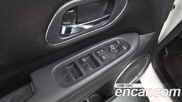 Honda HR-V 2016 — photo 18