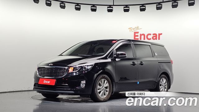 Kia Canival 2017 — photo 1
