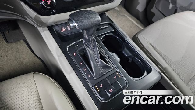Kia Canival 2017 — photo 12