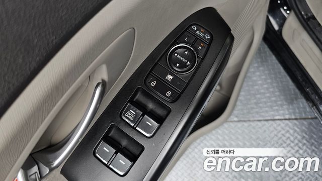 Kia Canival 2017 — photo 25