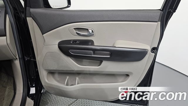 Kia Canival 2017 — photo 14