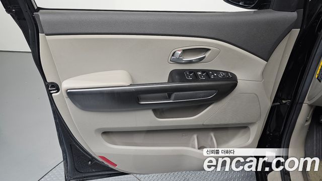 Kia Canival 2017 — photo 15