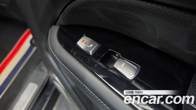 KG Mobility Rexton 2018 — photo 30