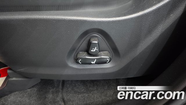 KG Mobility Rexton 2018 — photo 31