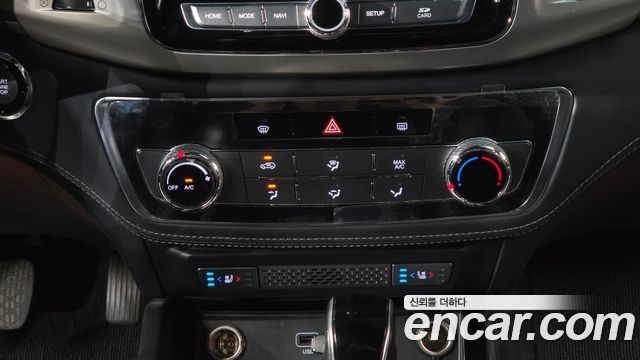KG Mobility Rexton 2018 — photo 32