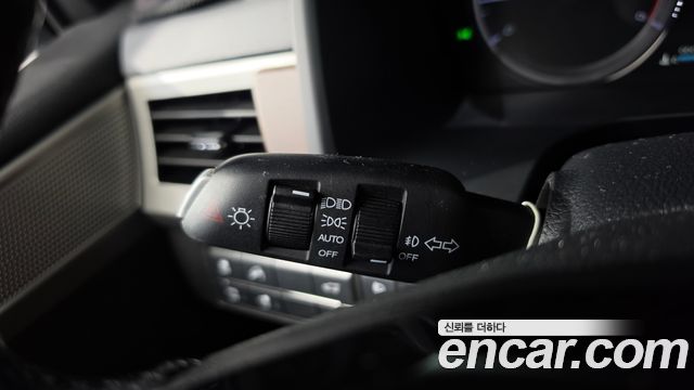 KG Mobility Rexton 2018 — photo 35