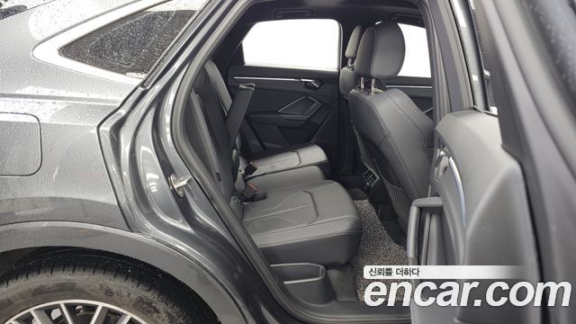 Audi Q3 2024 — photo 18