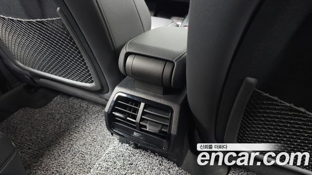 Audi Q3 2024 — photo 25