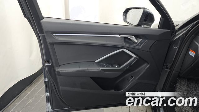 Audi Q3 2024 — photo 14