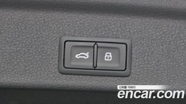 Audi Q3 2024 — photo 28