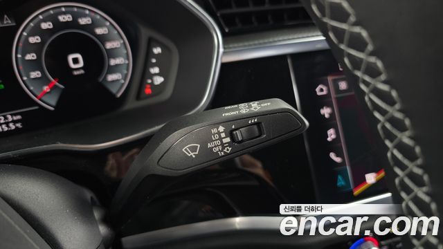 Audi Q3 2024 — photo 30