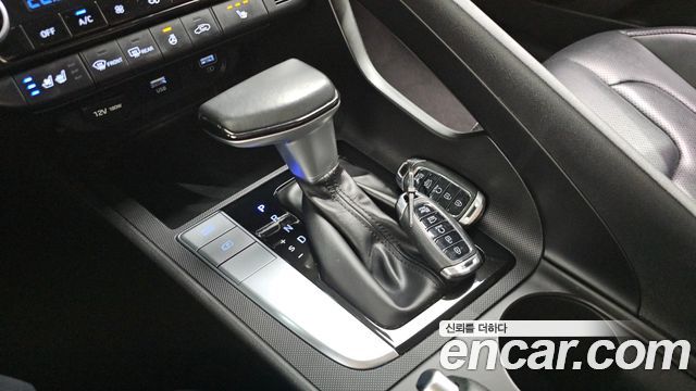 Hyundai AVANTE 2021 — photo 12