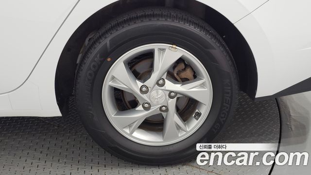 Hyundai AVANTE 2021 — photo 7