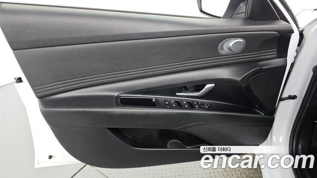 Hyundai AVANTE 2021 — photo 14