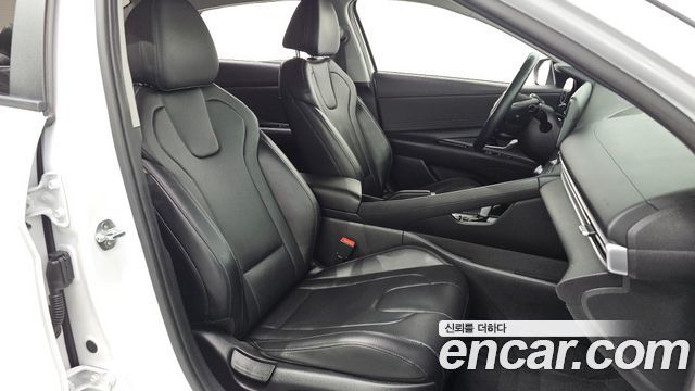 Hyundai AVANTE 2021 — photo 16