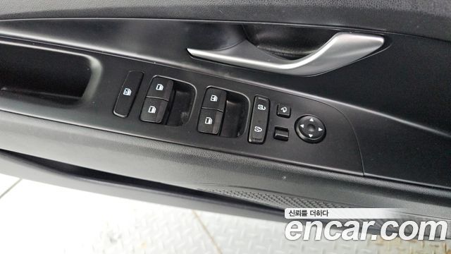 Hyundai AVANTE 2021 — photo 27