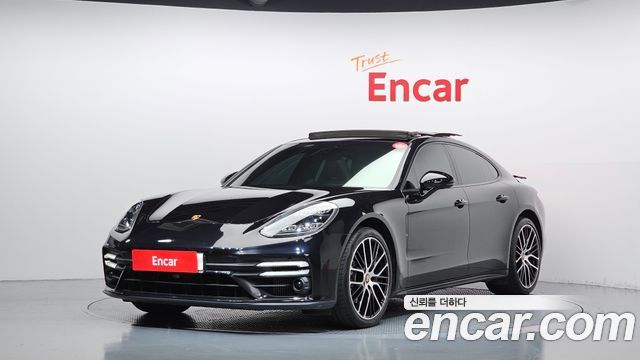 Porsche Panamera 2022 — photo 1