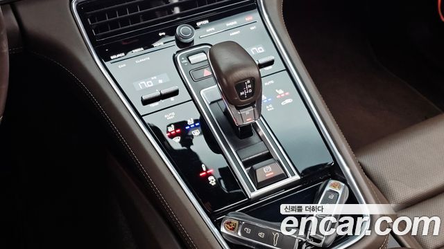 Porsche Panamera 2022 — photo 12