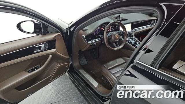 Porsche Panamera 2022 — photo 17