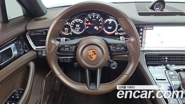 Porsche Panamera 2022 — photo 19