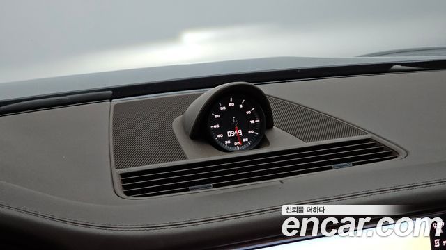 Porsche Panamera 2022 — photo 36