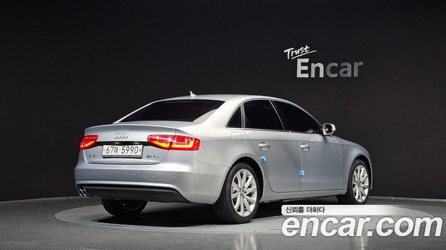 Audi A4 2015 — photo 2
