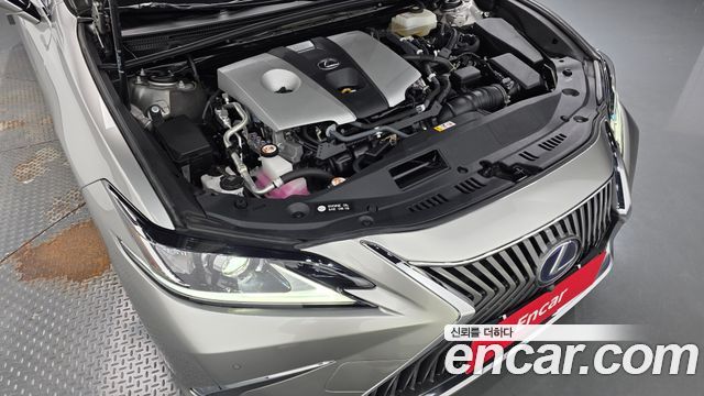 Lexus ES 2021 — photo 6