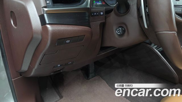 Lexus ES 2021 — photo 29