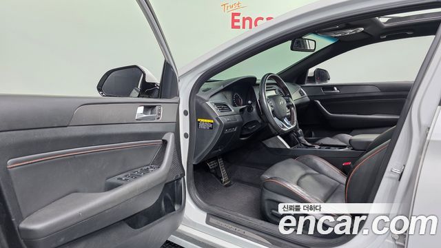 Hyundai Sonata 2016 — photo 13