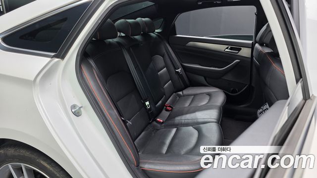 Hyundai Sonata 2016 — photo 17